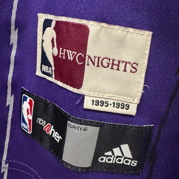 DeMar DeRozan Toronto Raptors NBA Basketball Jersey - Women’s - Picture 4 of 8